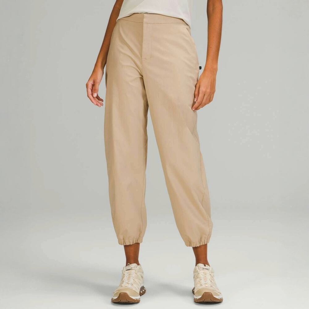 Lululemon Lab High-Rise Woven Jogger SIZE 10 Trench Brown Water Repellent